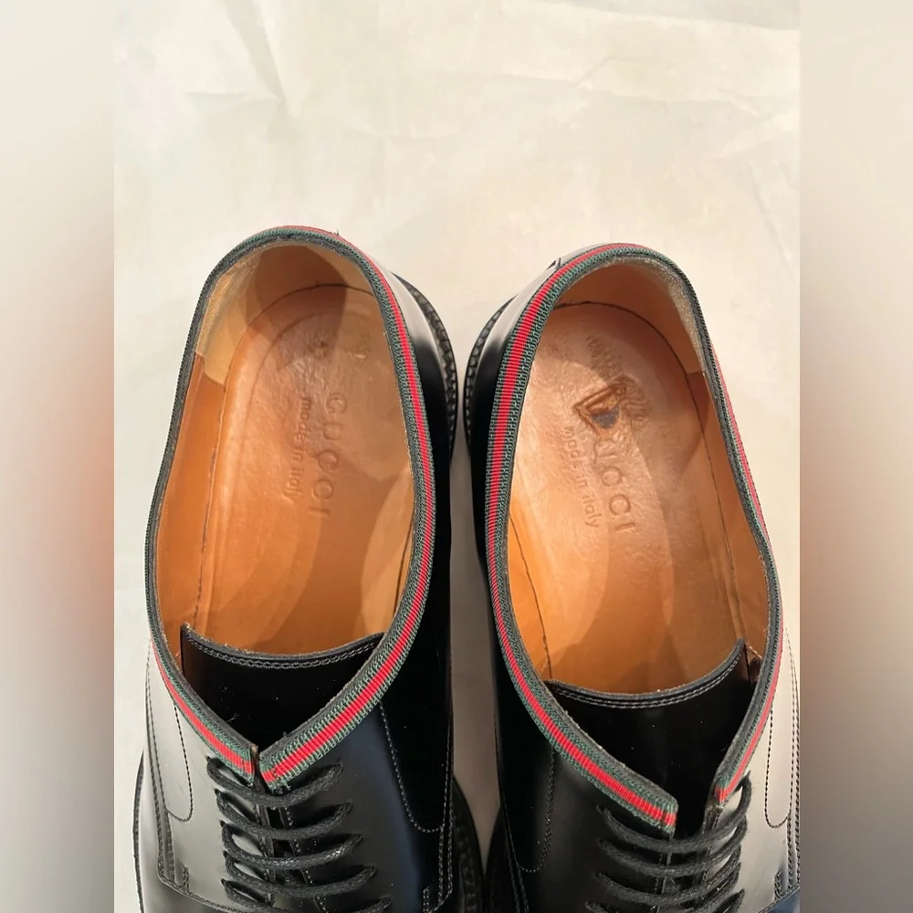 Gucci black shiny leather lace ups. - Picture 7 of 7